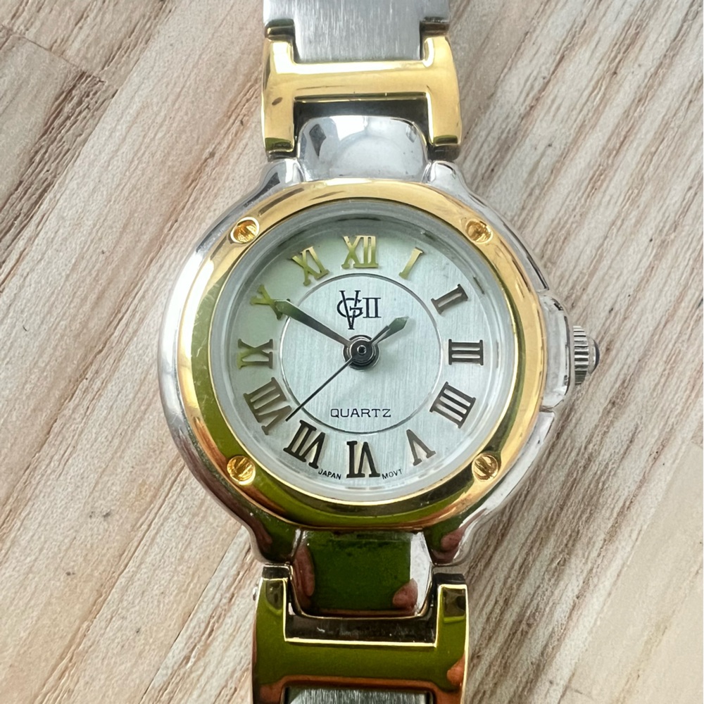 VGII Ladies two toned dress watch NEW BATTERY